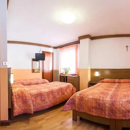 Hotel Edelweiss Con Ristorante Note Di Gusto Forni di Sopra